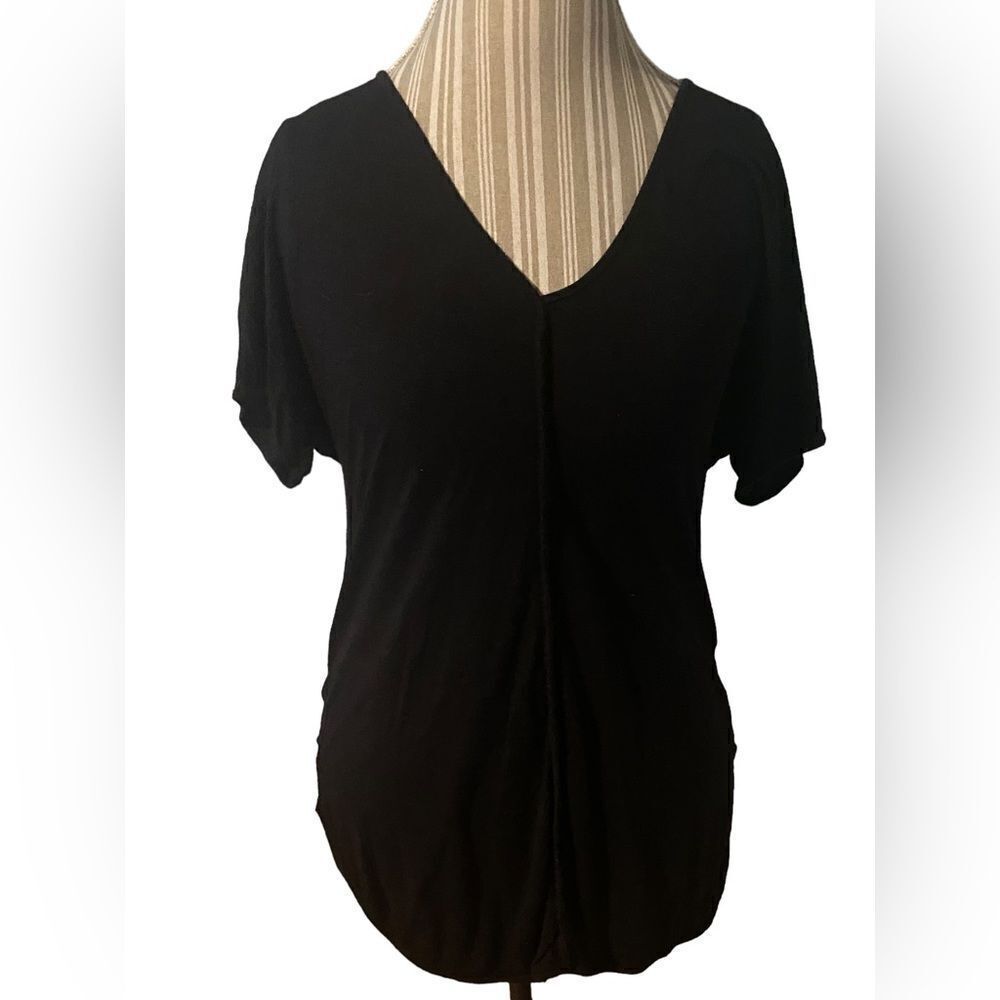 Joan Vass Studio size small black dressy v necked t shirt excellent condition